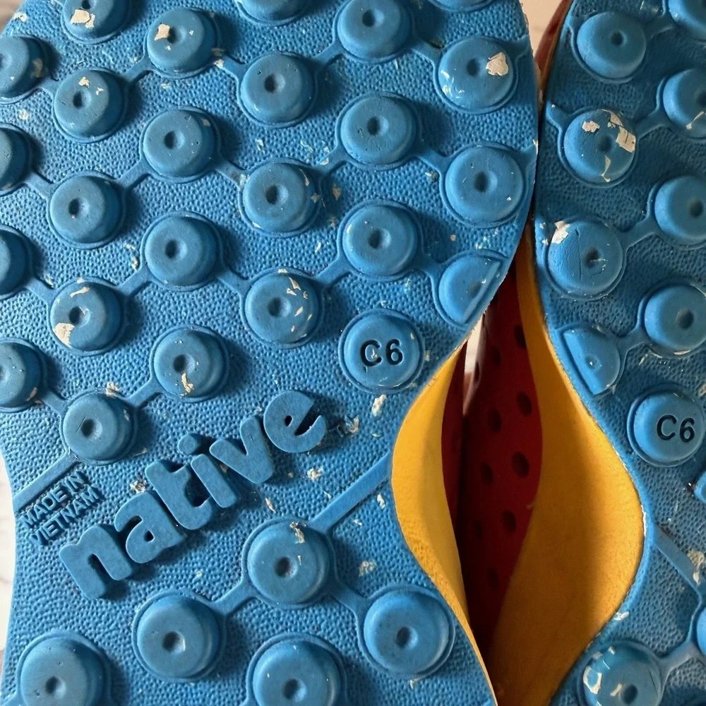 Native Robbie Shoes Toddler SZ C6 Red Slip‑On Sneaker Water Friendly Rubber